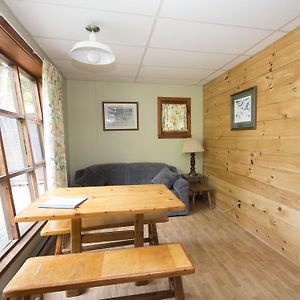 One-Bedroom Cottage Lake View